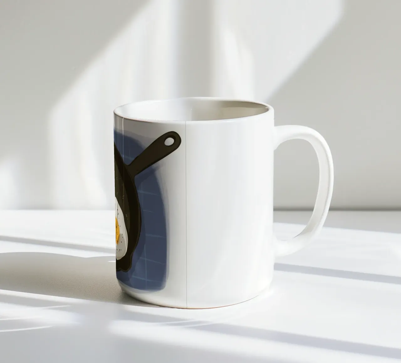 Uova alla piastra del mattino tazza in ceramica da Gaia Viesta