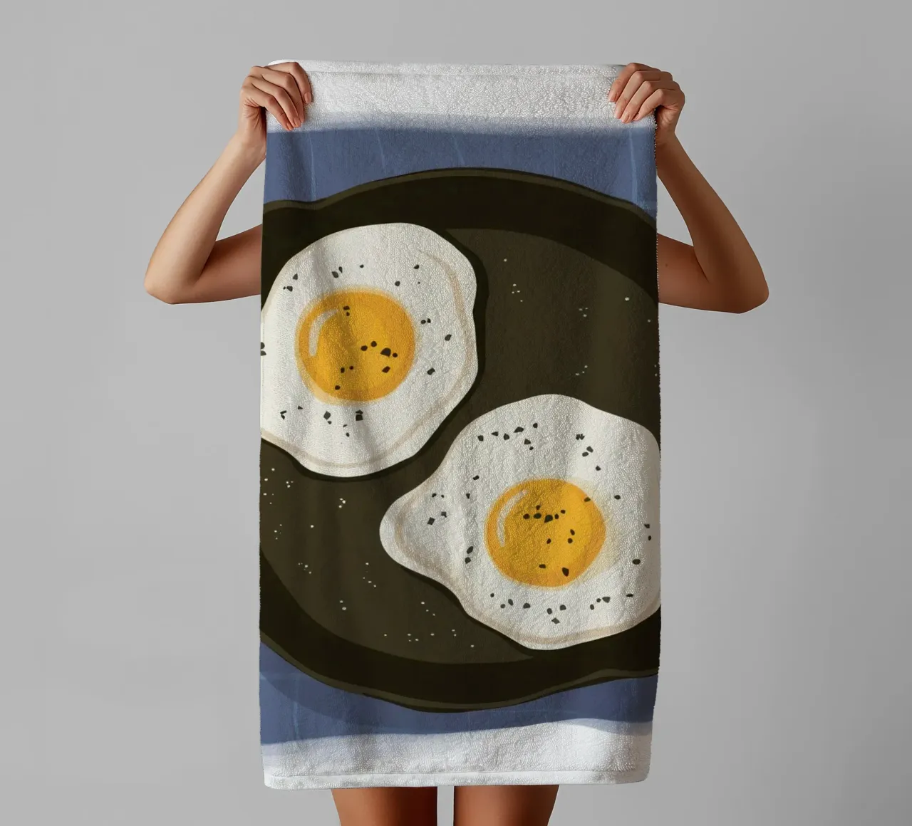 Uova alla piastra del mattino asciugamano da bagno da Gaia Viesta