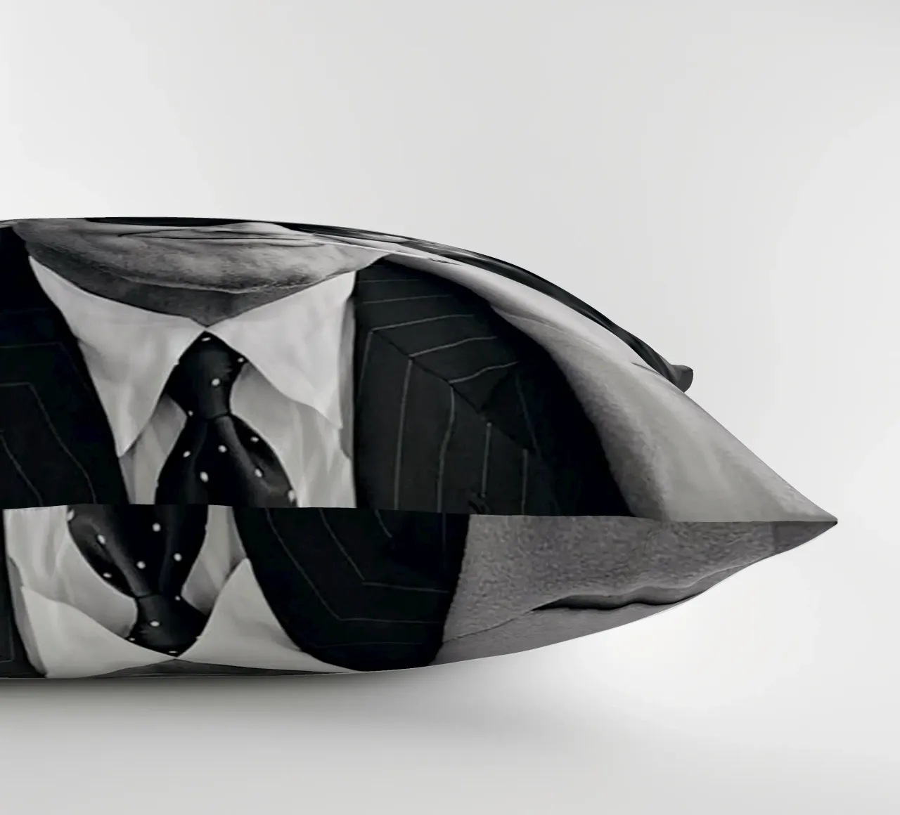 Sorriso con sigaretta cuscino da glover studio