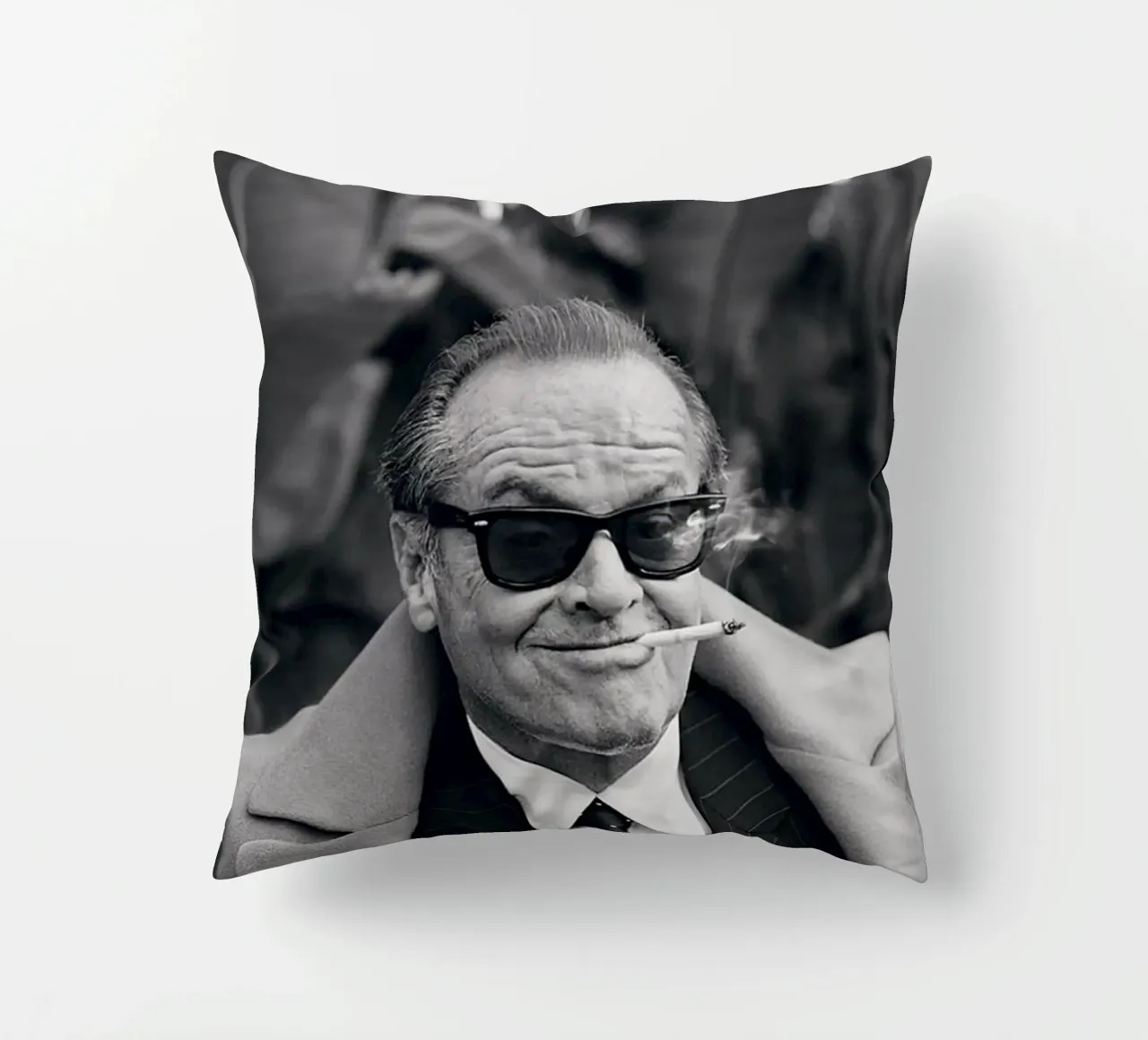 Sorriso con sigaretta cuscino da glover studio