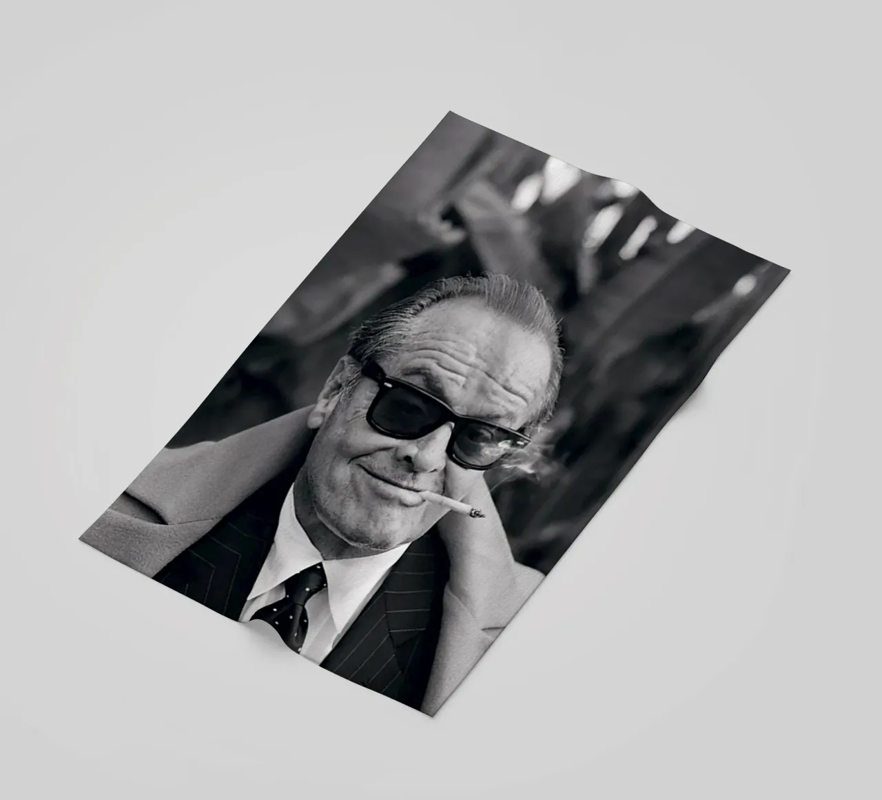 Sorriso con sigaretta telo mare da glover studio