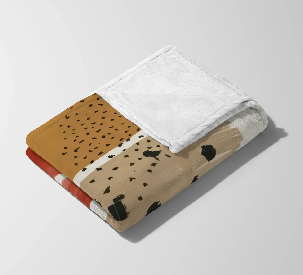 Totem astratto dell'orso coperta in pile da Luna Aura