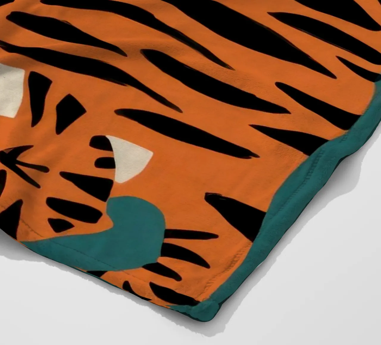 Fusione leopardo tigrato coperta in pile da Selene Shade