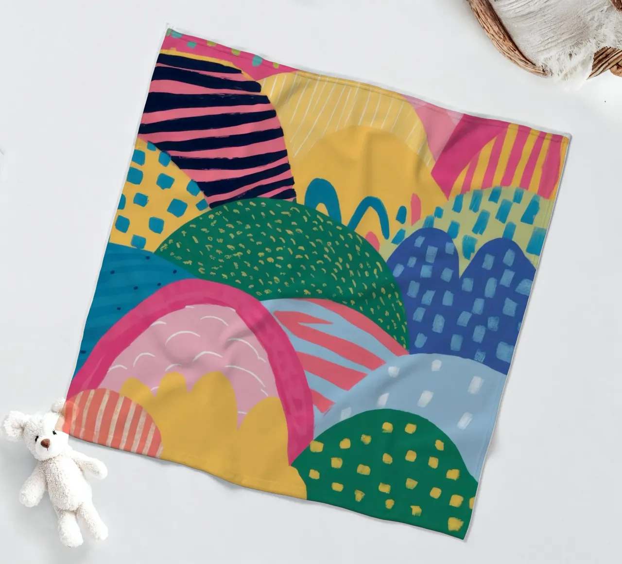 Colline caleidoscopiche coperta in pile da Selene Shade