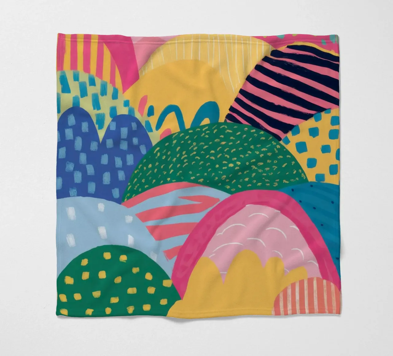Colline caleidoscopiche coperta in pile da Selene Shade