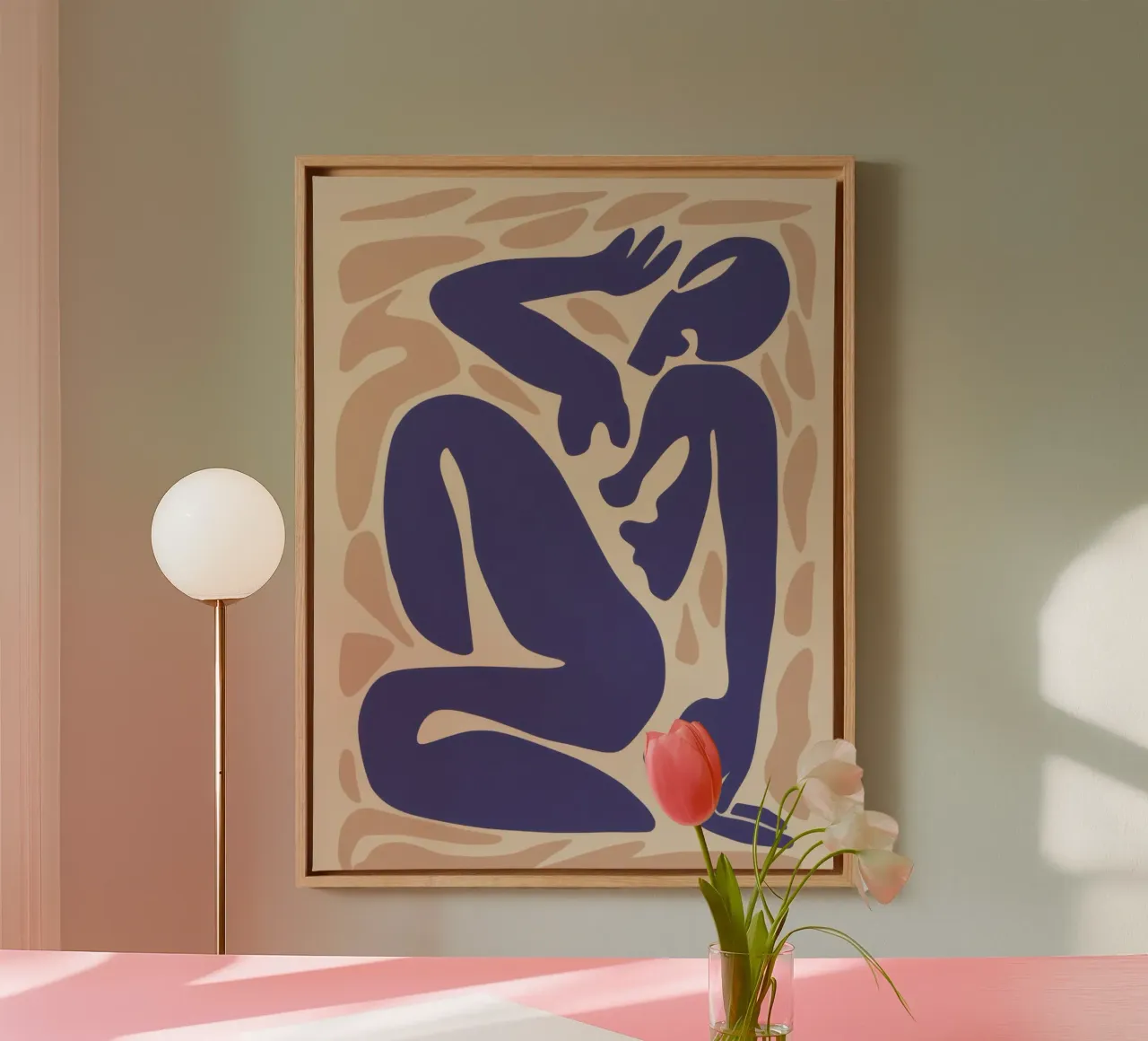 Azure Body Repose Leinwand mit Schattenfugenrahmen von Gaia Viesta