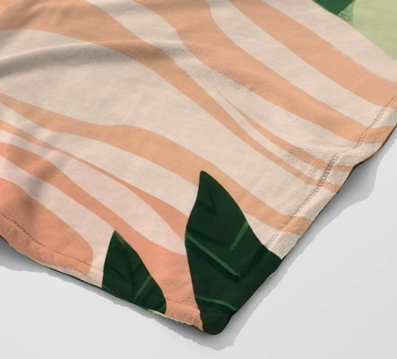 Due donne di profilo coperta in pile da Thistle Bloom