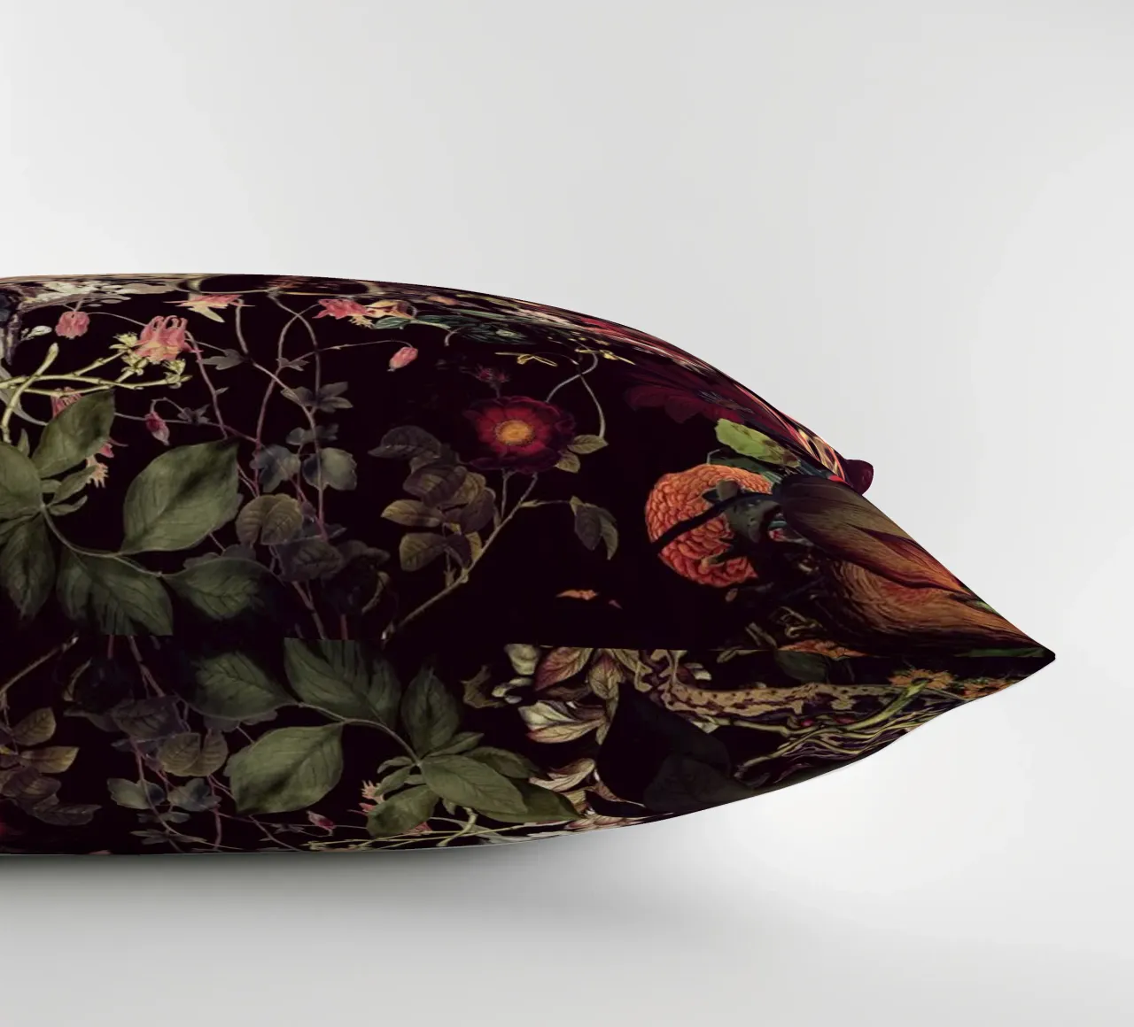 Bloom Skull cuscino da Ali Gulec