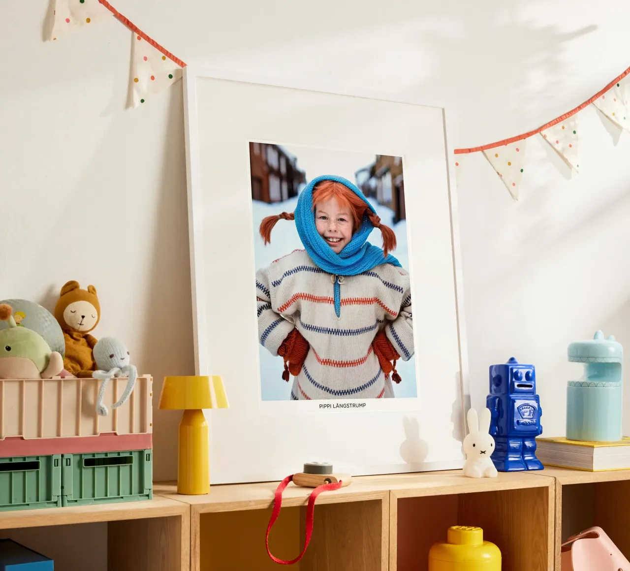 Pippi Calzelunghe inverno poster con telaio in plastica da Earl Beeman