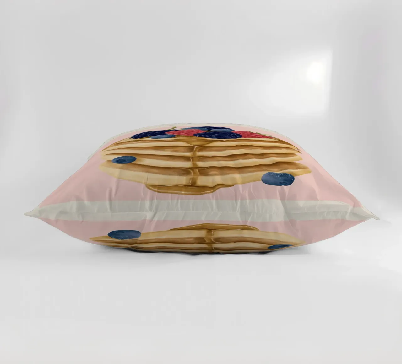 pancake al lampone cuscino da Oscar Shaw