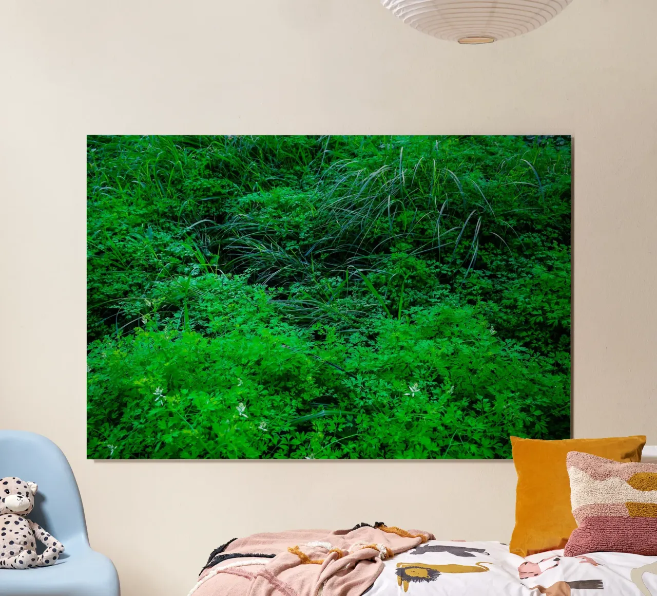 Giardino naturale e trascurato in città poster con telaio in plastica da Tal Paz-Fridman