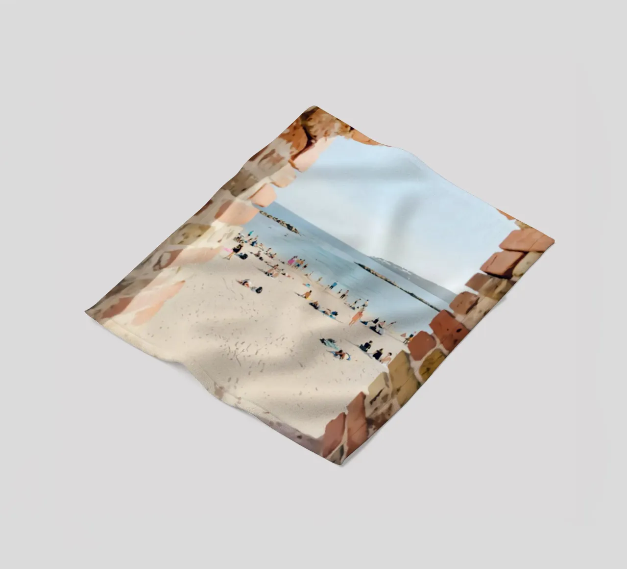 Persone sulla spiaggia di Antibes coperta in pile da jo shop