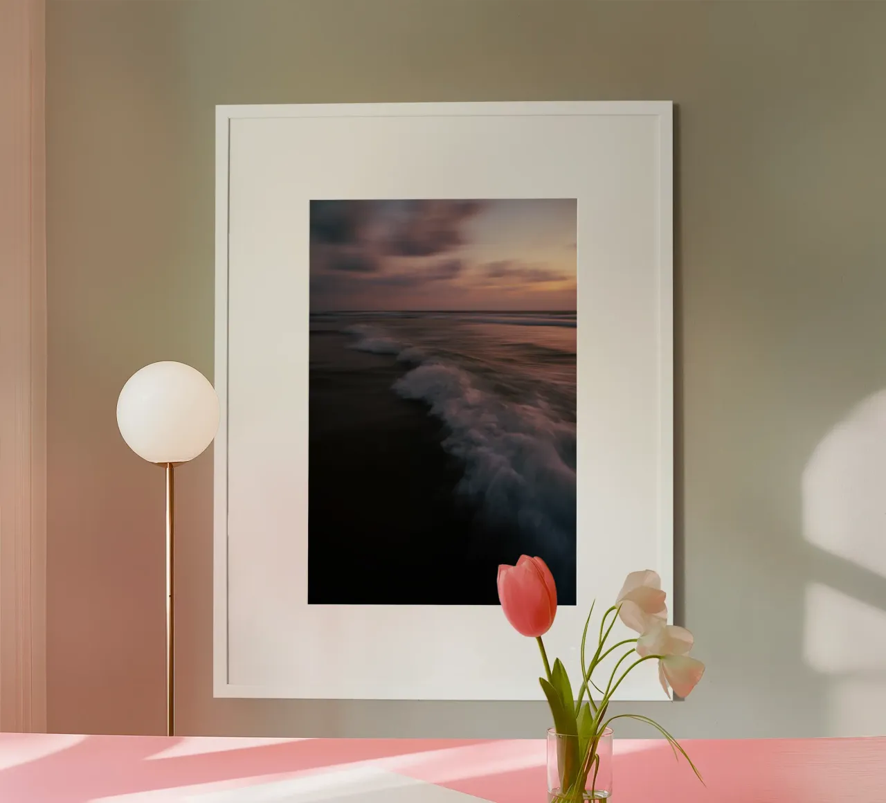 L'unicità delle onde LIII poster con telaio in alluminio da Tal Paz-Fridman