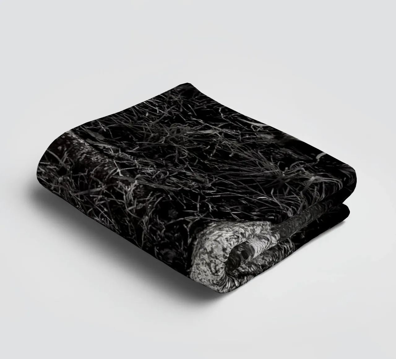 Roots II towel by Tal Paz-Fridman