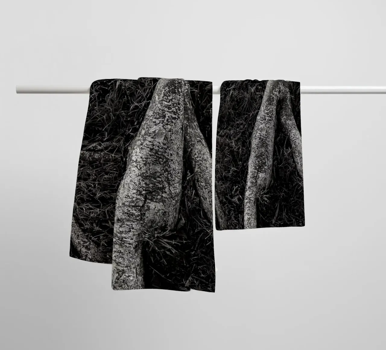 Roots II towel by Tal Paz-Fridman