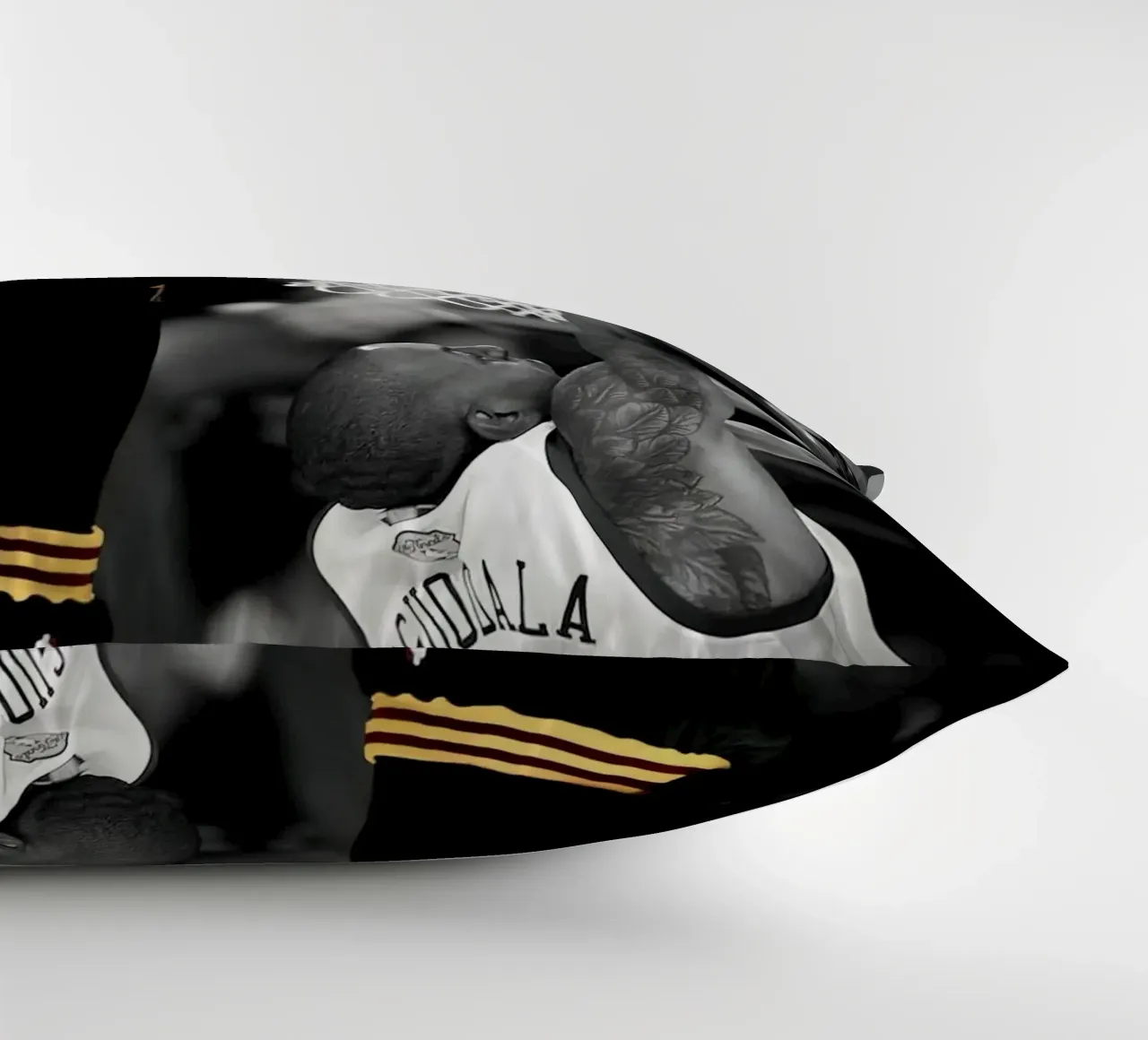 Lebron James, The Block cuscino da willtahuyshop