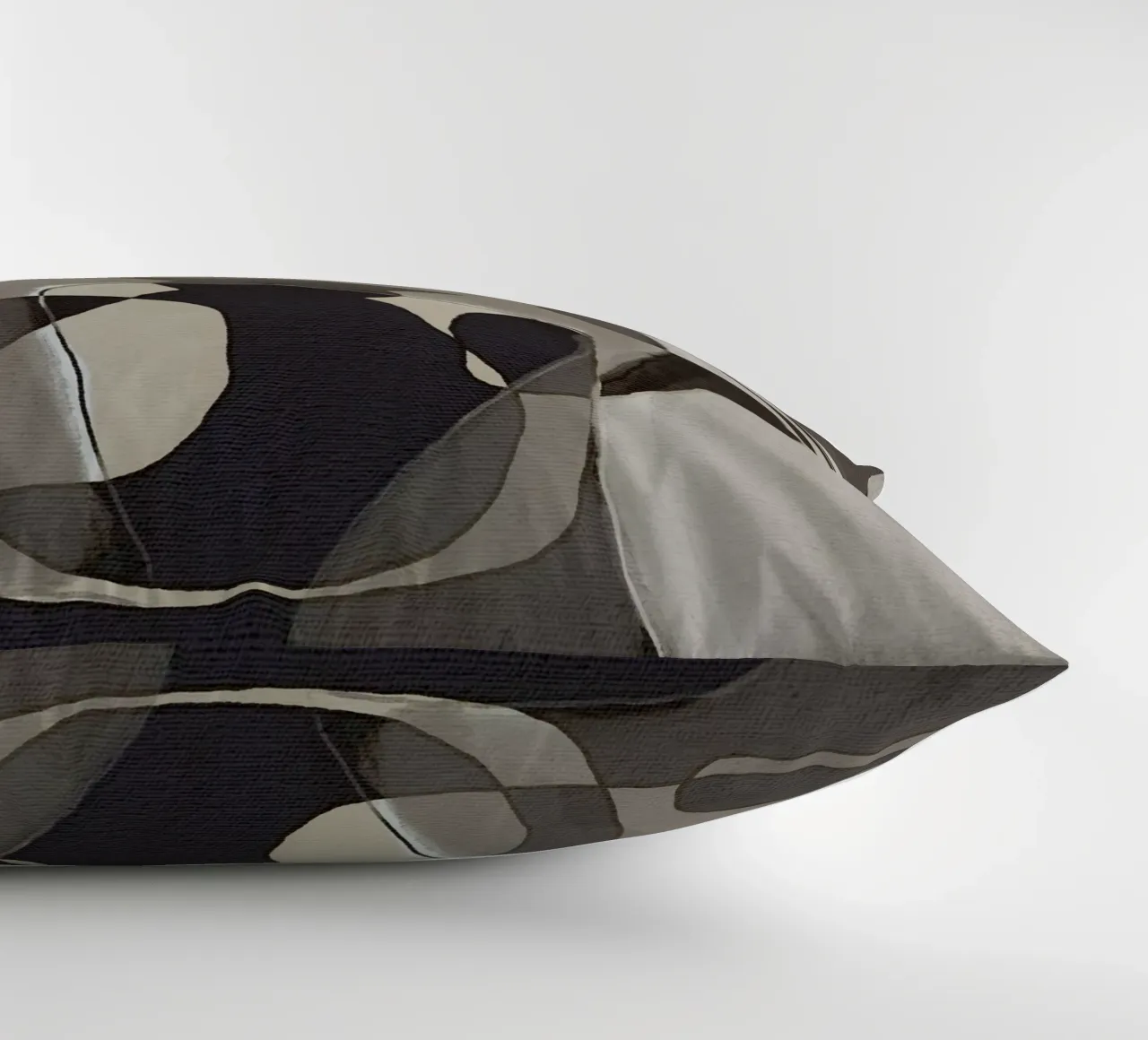 Essence 1 cuscino da Shatha Al Dafai