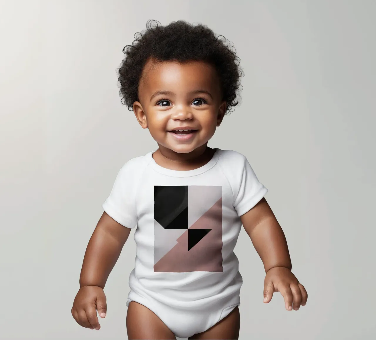 Imagen abstracta de triángulos negros semicírculo rosa y blanco body de bebé de DesignDoodle