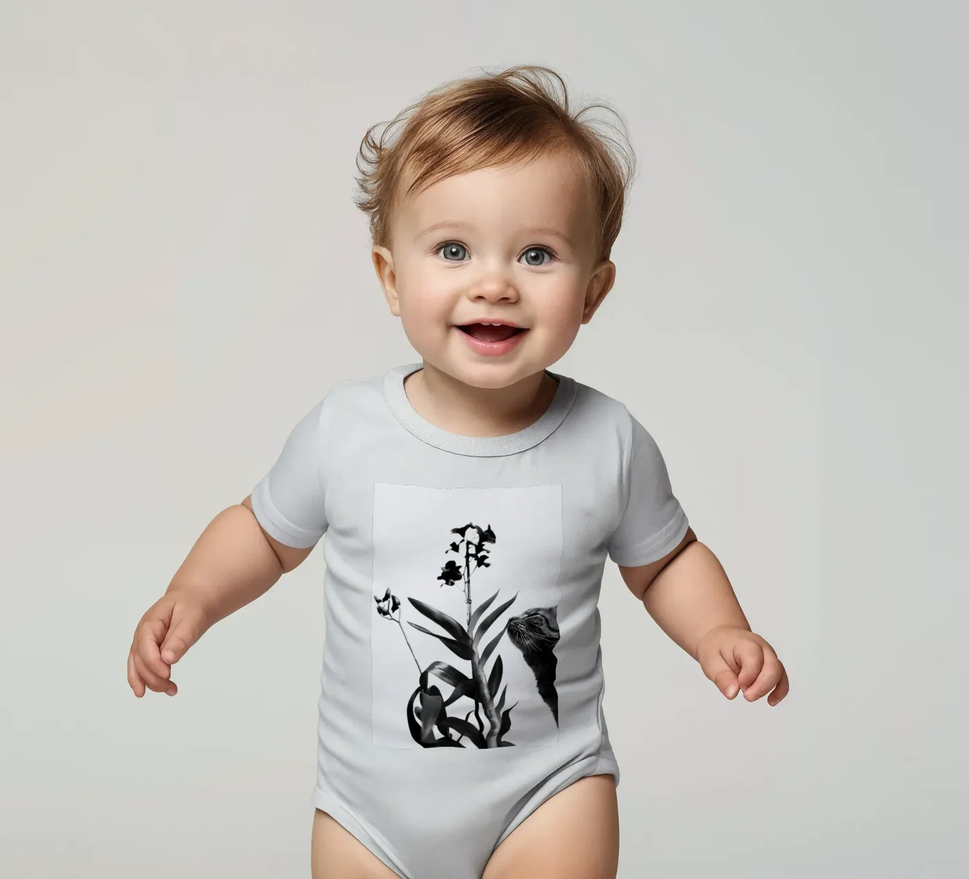 Sensitive short-sleeve baby romper by rafael campezato