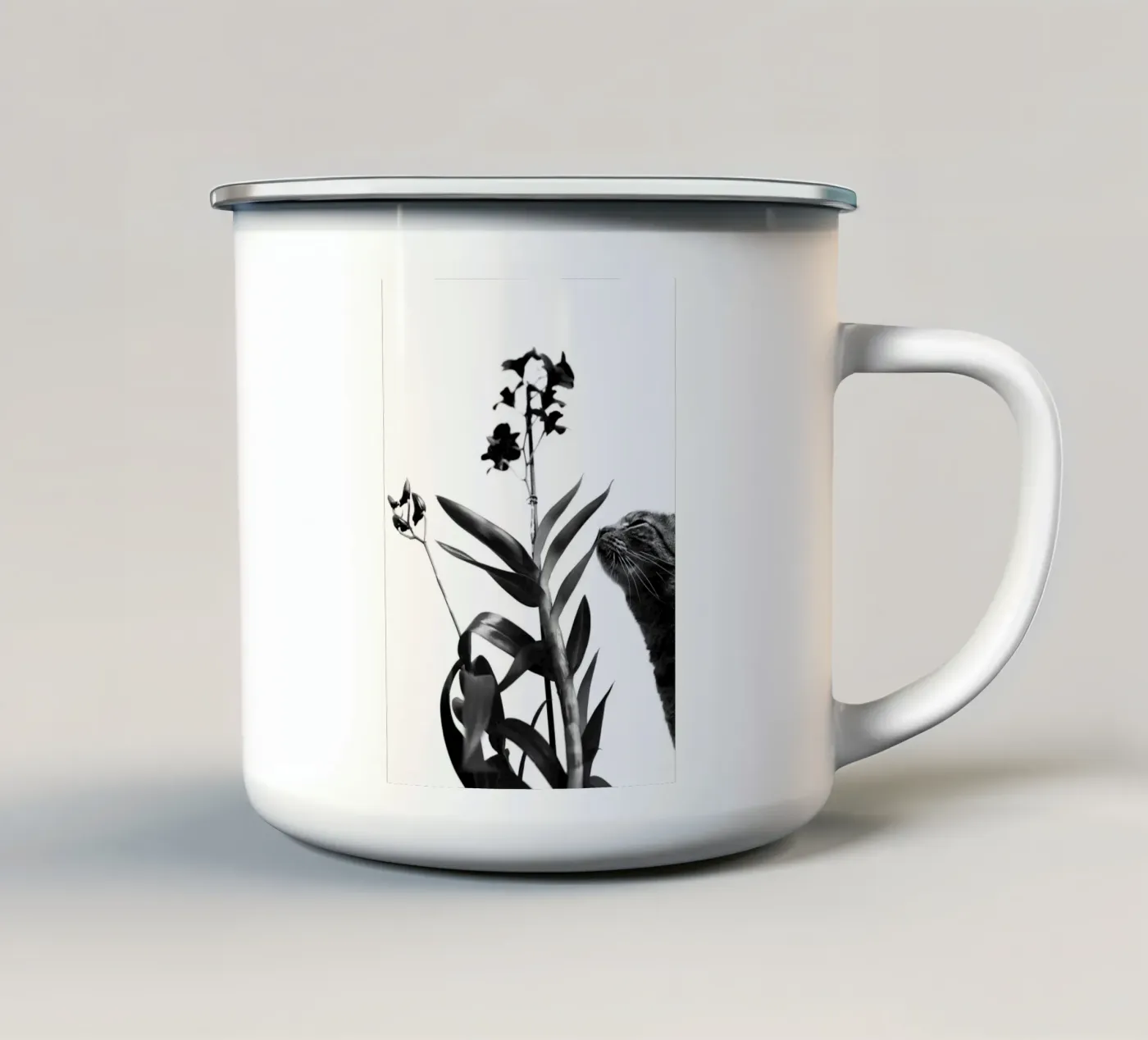 Sensibile tazza in smalto da rafael campezato