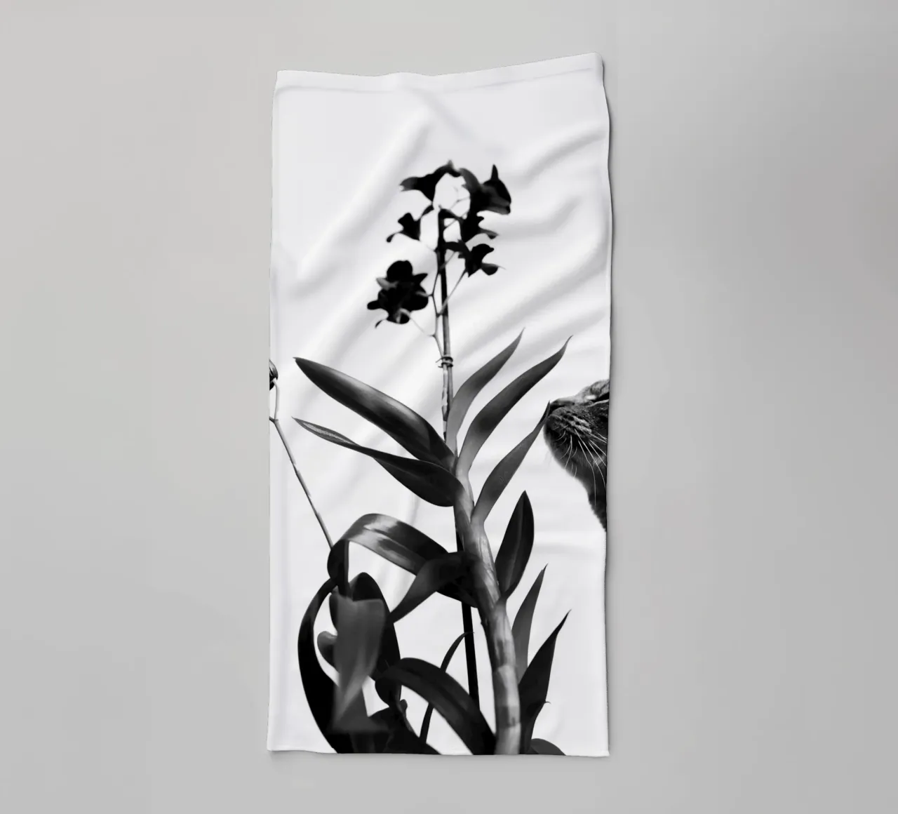 Sensitive towel by rafael campezato