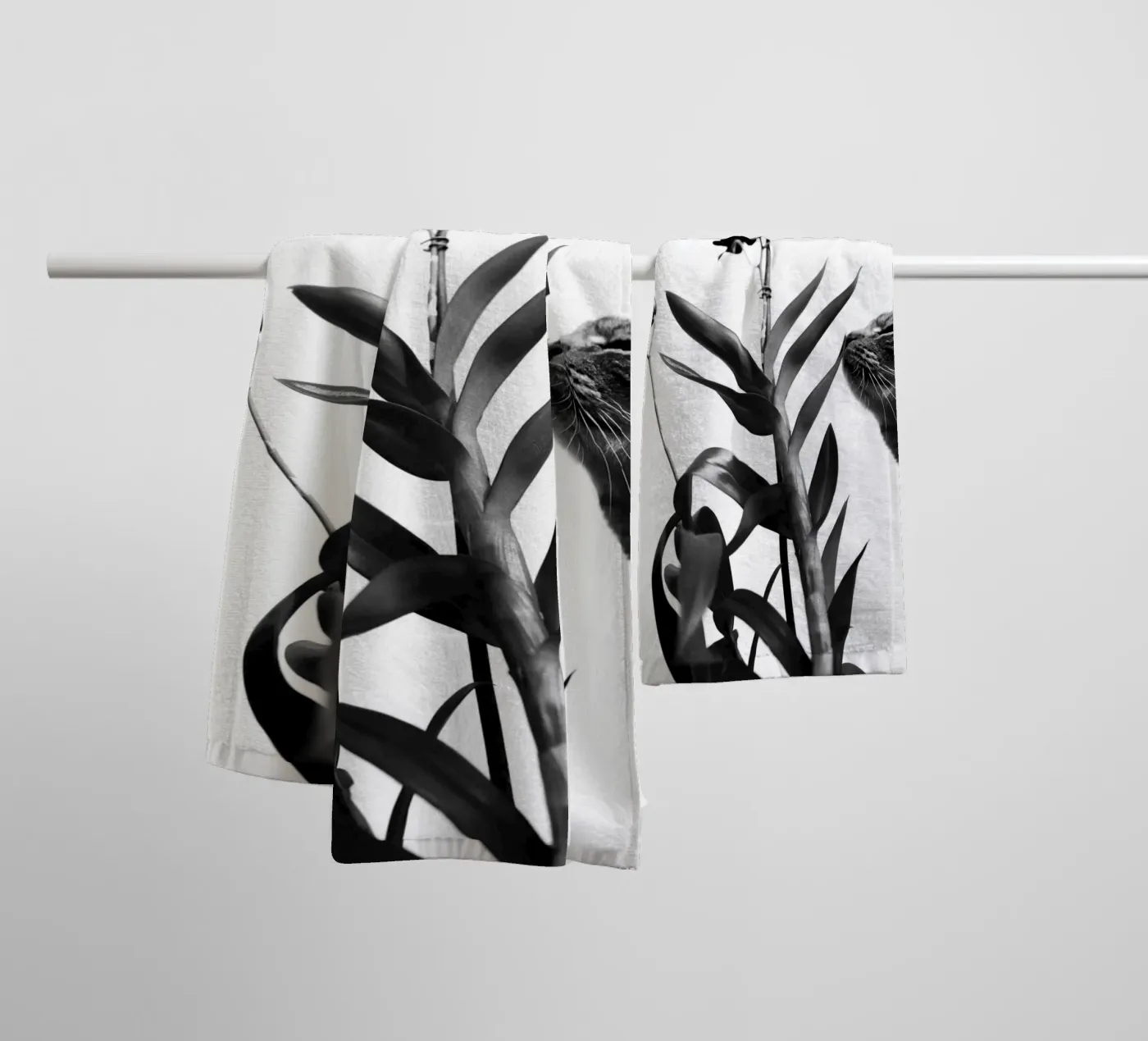 Sensitive Handtuch von rafael campezato