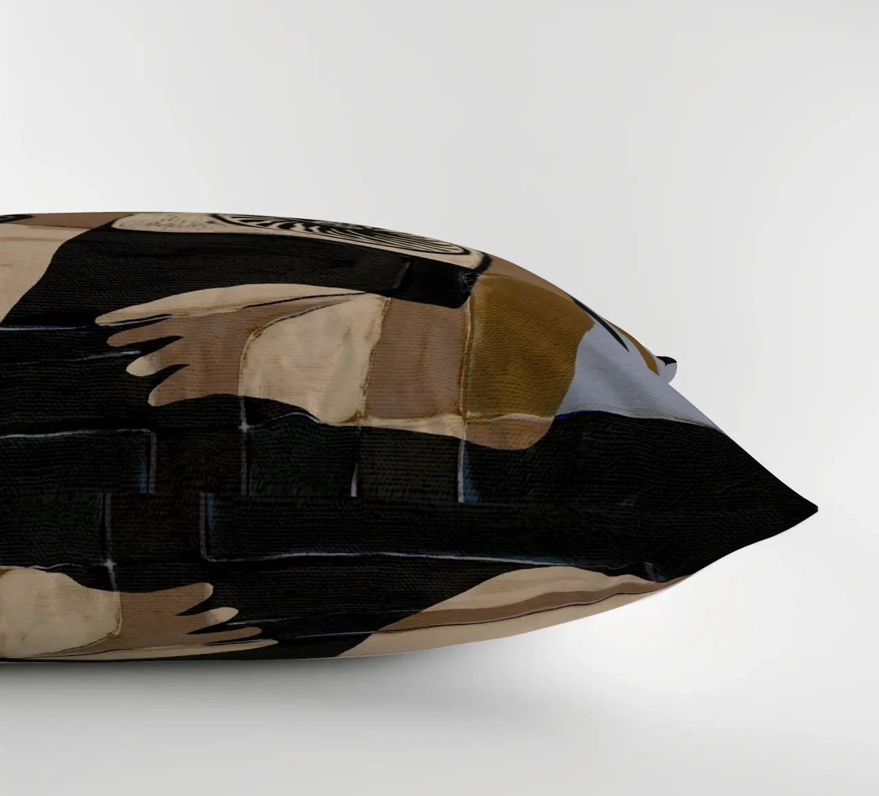 Essence 3 cuscino da Shatha Al Dafai