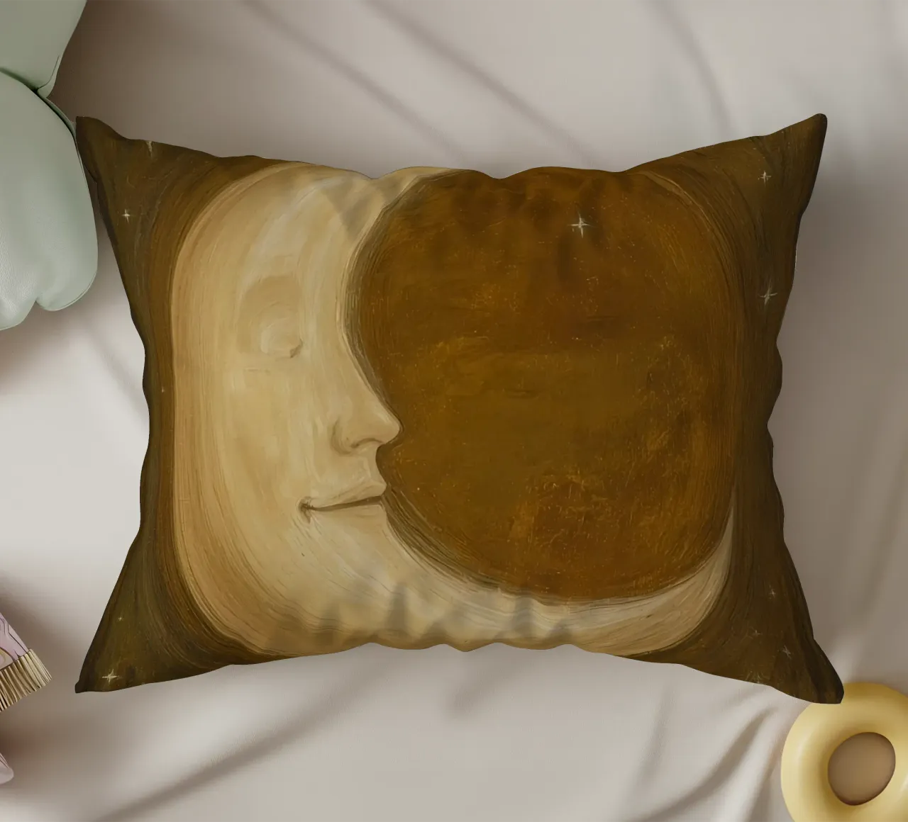 Luna crescente con volto e stelle cuscino da DesignDoodle