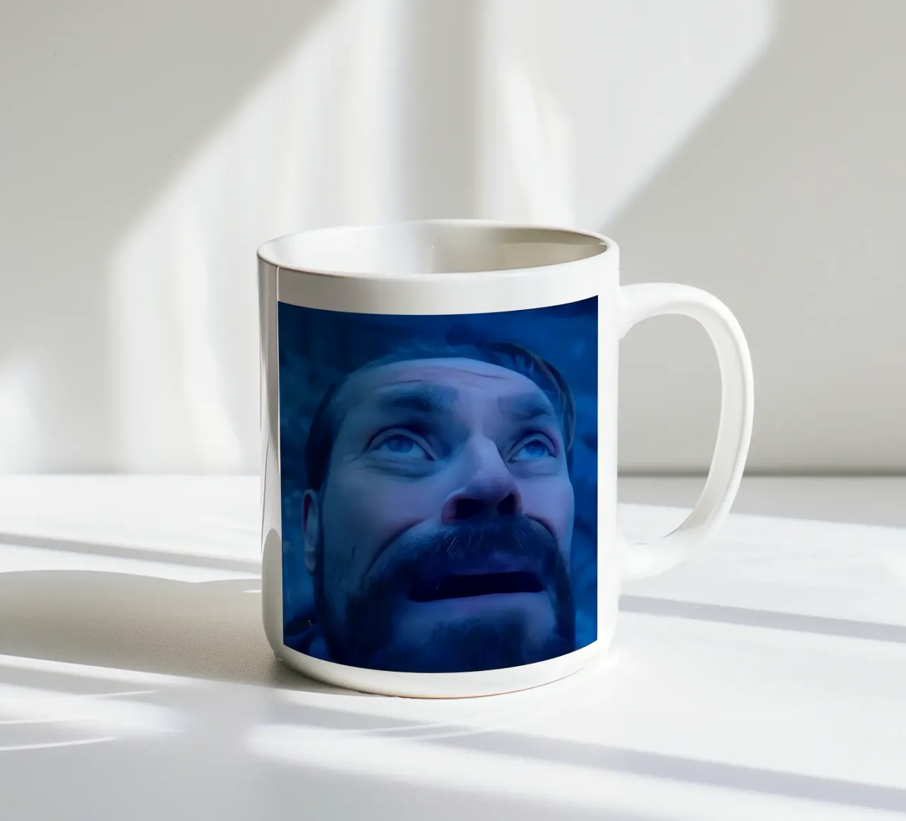 "Crying in the Club" Meme tazza in ceramica da Low poly art