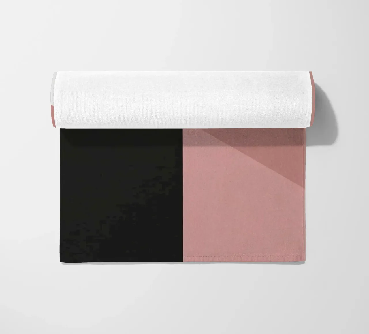 Forme geometriche in rosa, bianco e nero telo mare da DesignDoodle