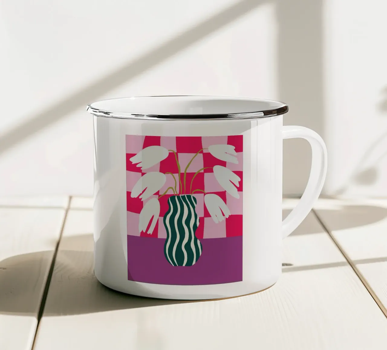 Bellezze in fiore tazza in smalto da Miho Art Studio
