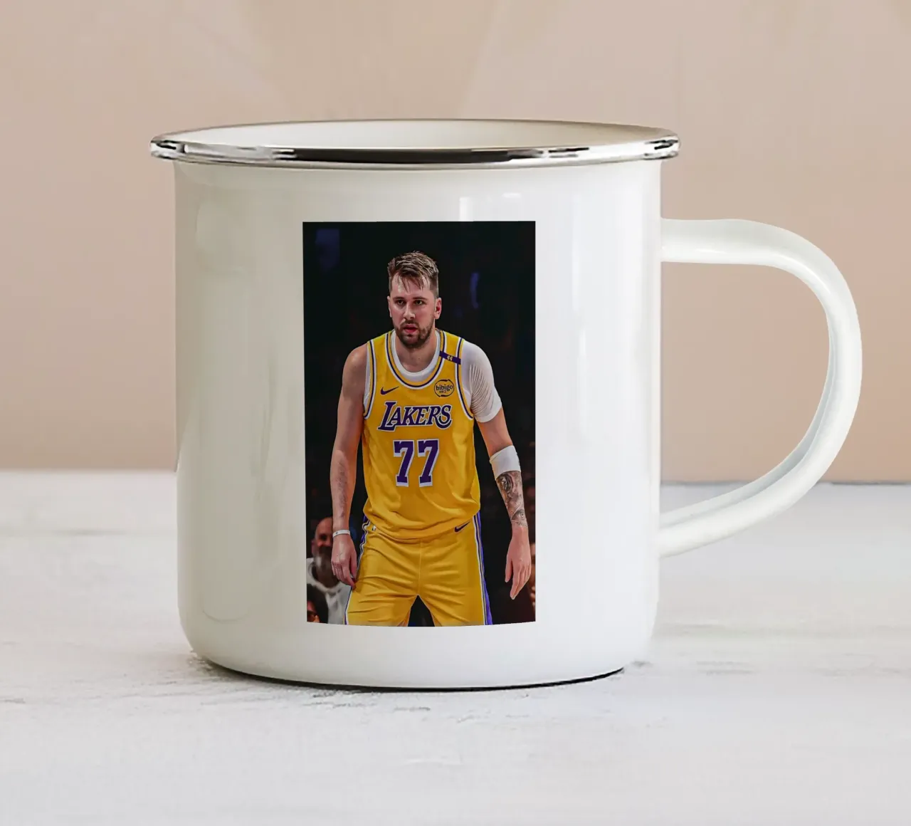 Luka Dončić tazza in smalto da Low poly art