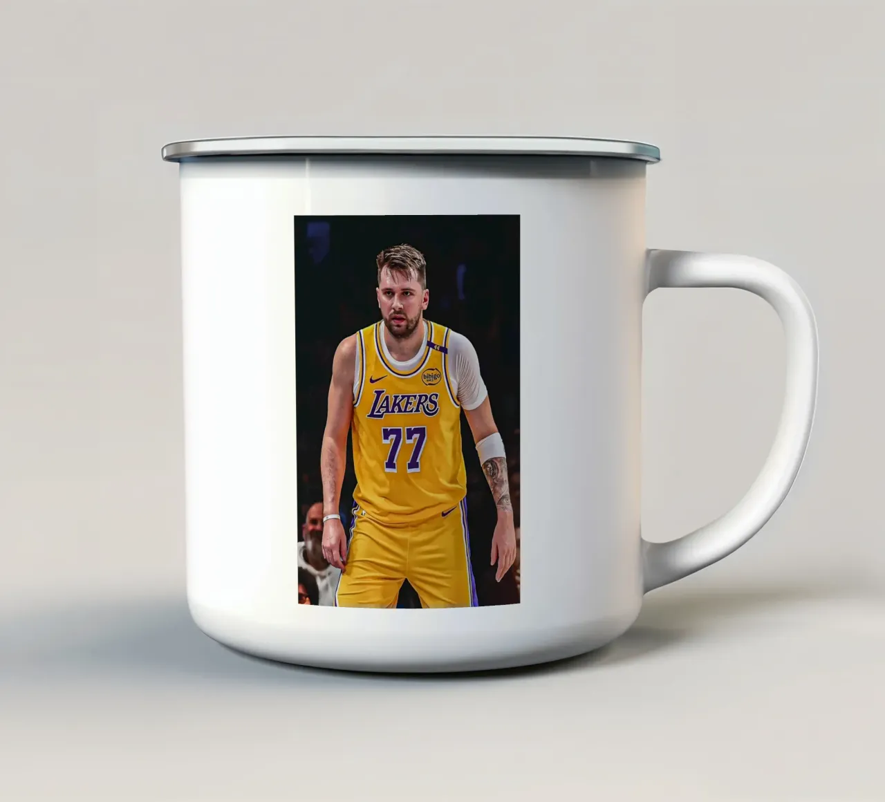 Luka Dončić tazza in smalto da Low poly art