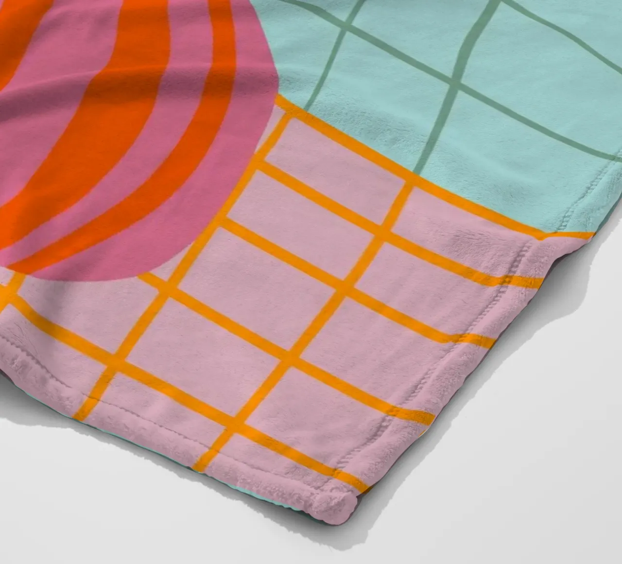 Fioriture colorate in argilla coperta in pile da Miho Art Studio