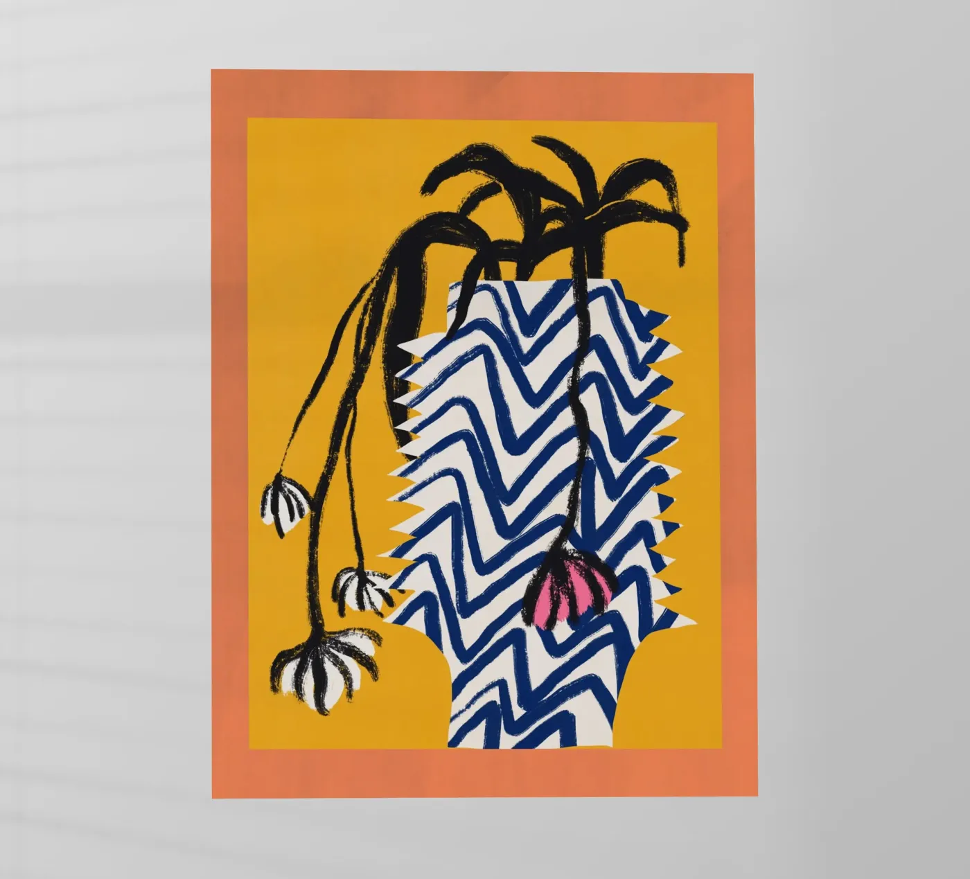 Patterned vase pellicola backlit da Little Dean