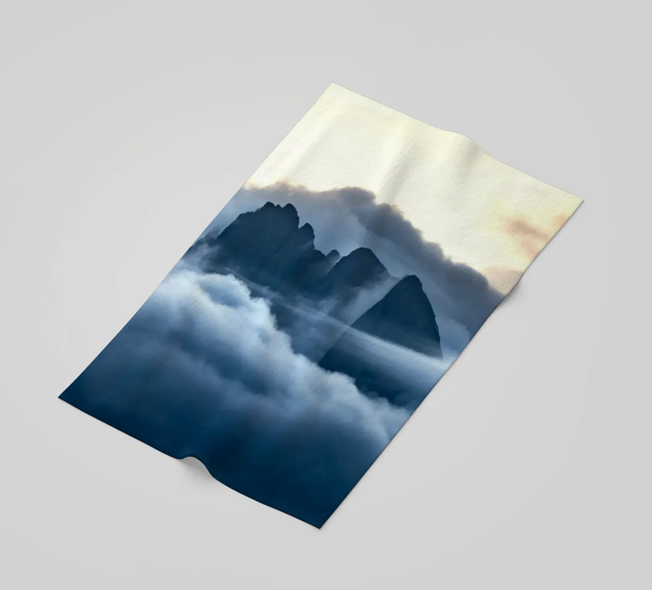 mountain clouds telo mare da Earthly Visions