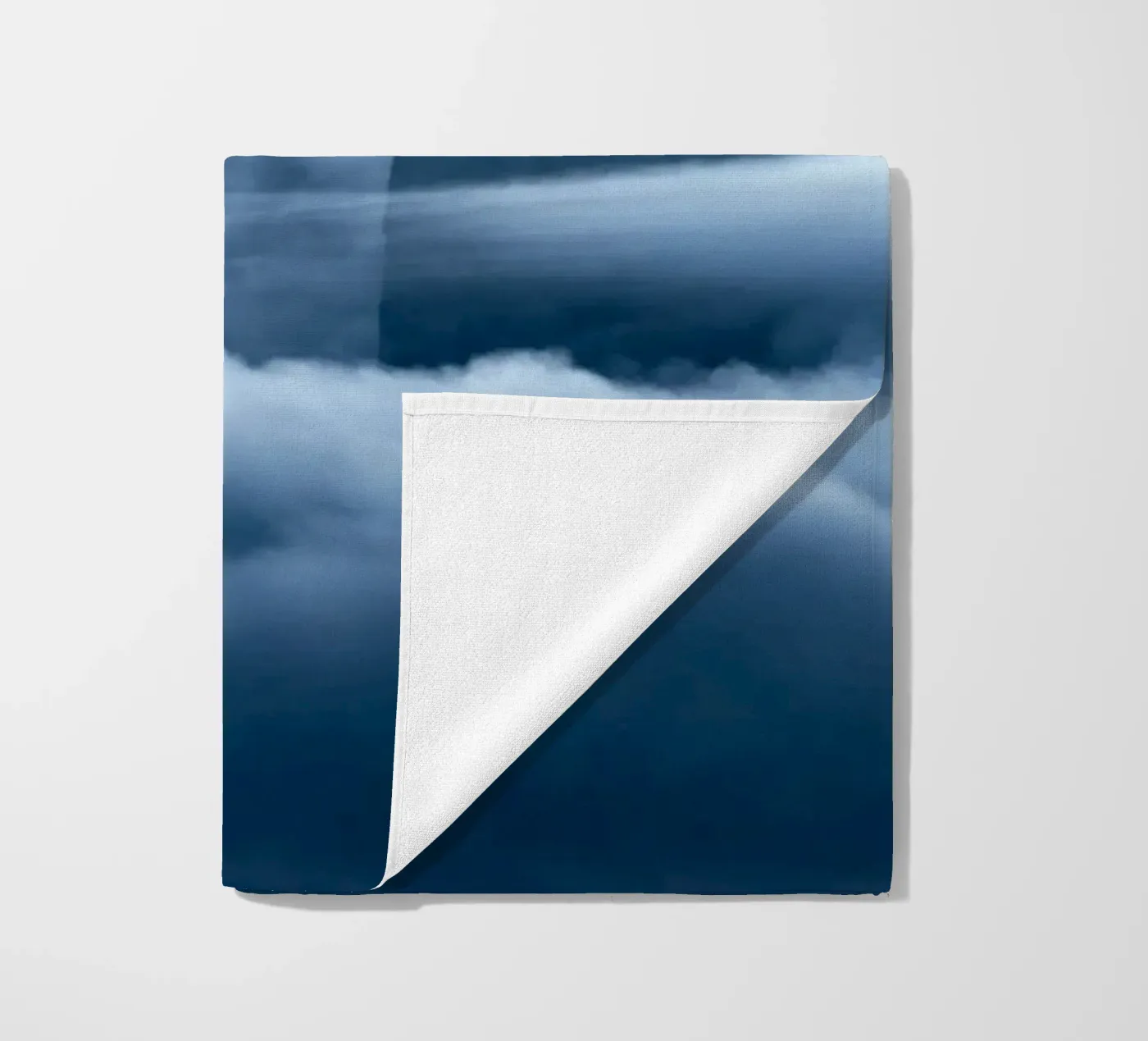 nuages de montagne serviette de plage de Earthly Visions