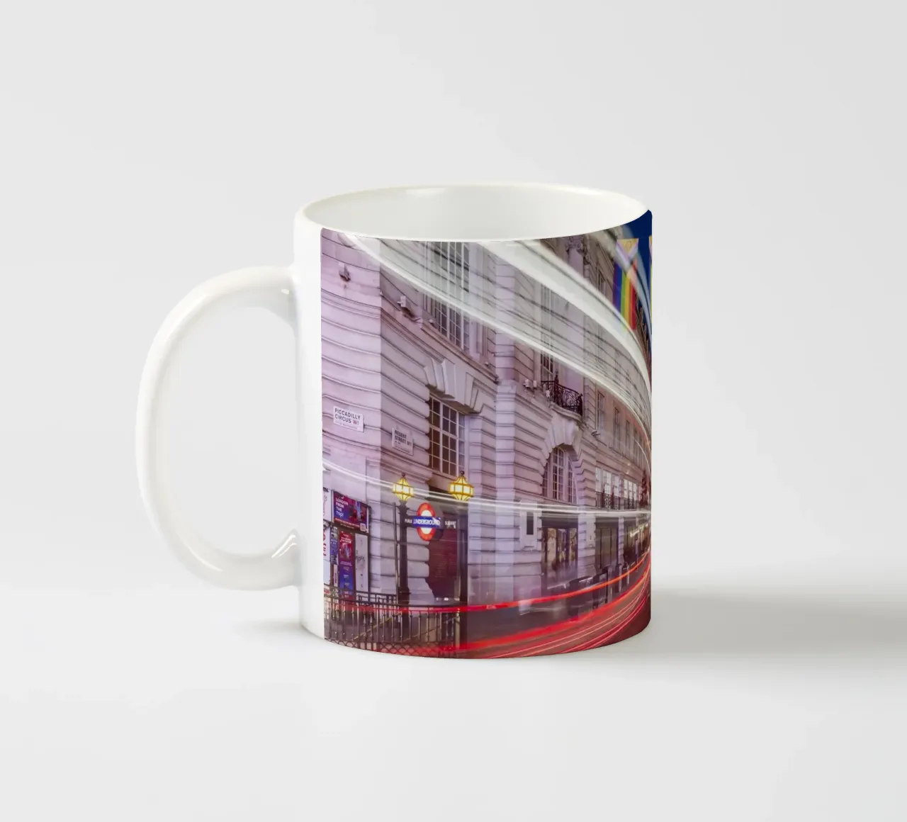 LONDRA Pulsazione urbana in tracce di luce tazza in ceramica da Melanie Viola