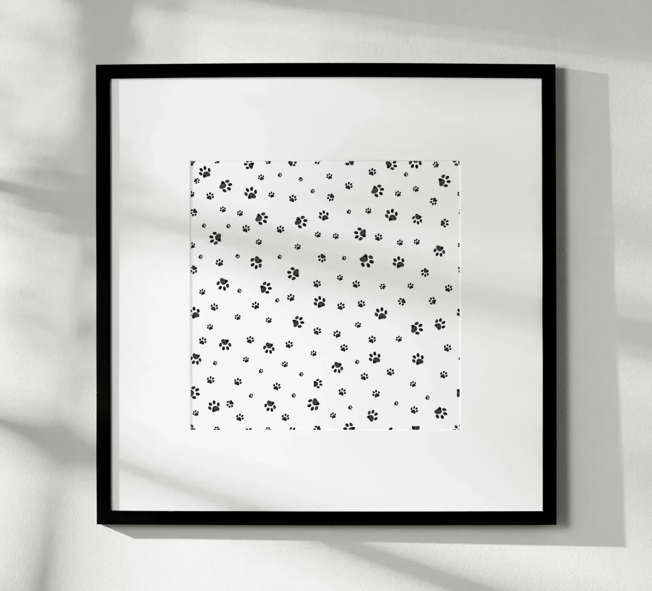 Tracciare le impronte delle zampe dello scarabeo nero poster con telaio in plastica da gulsengunel