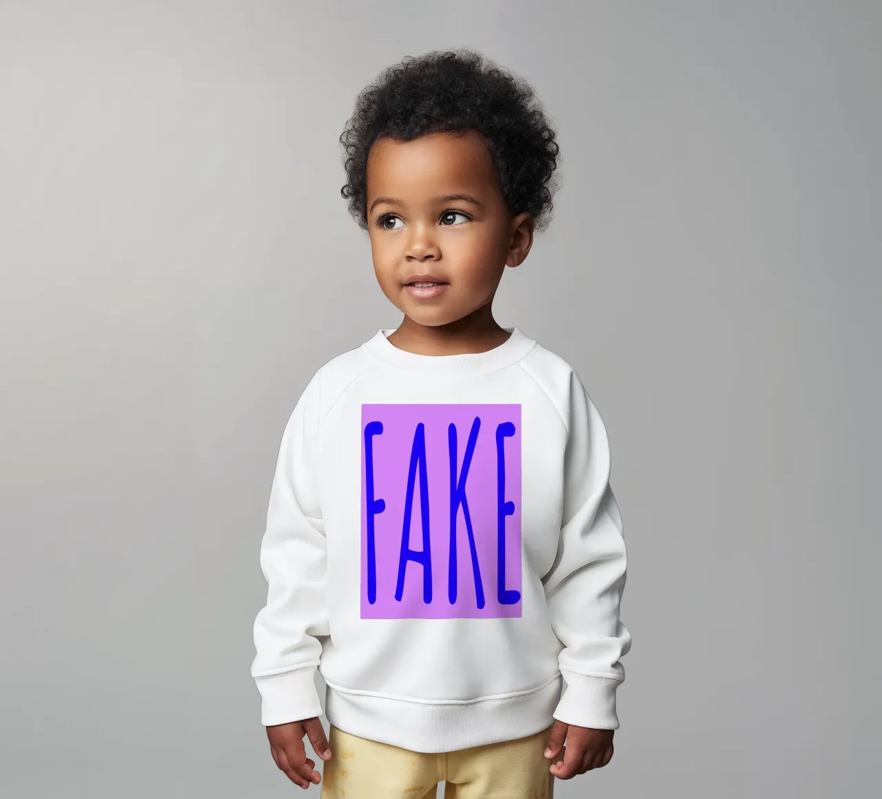Fake. (3 Farbvarianten) felpa neonato da FRICKE DESIGN