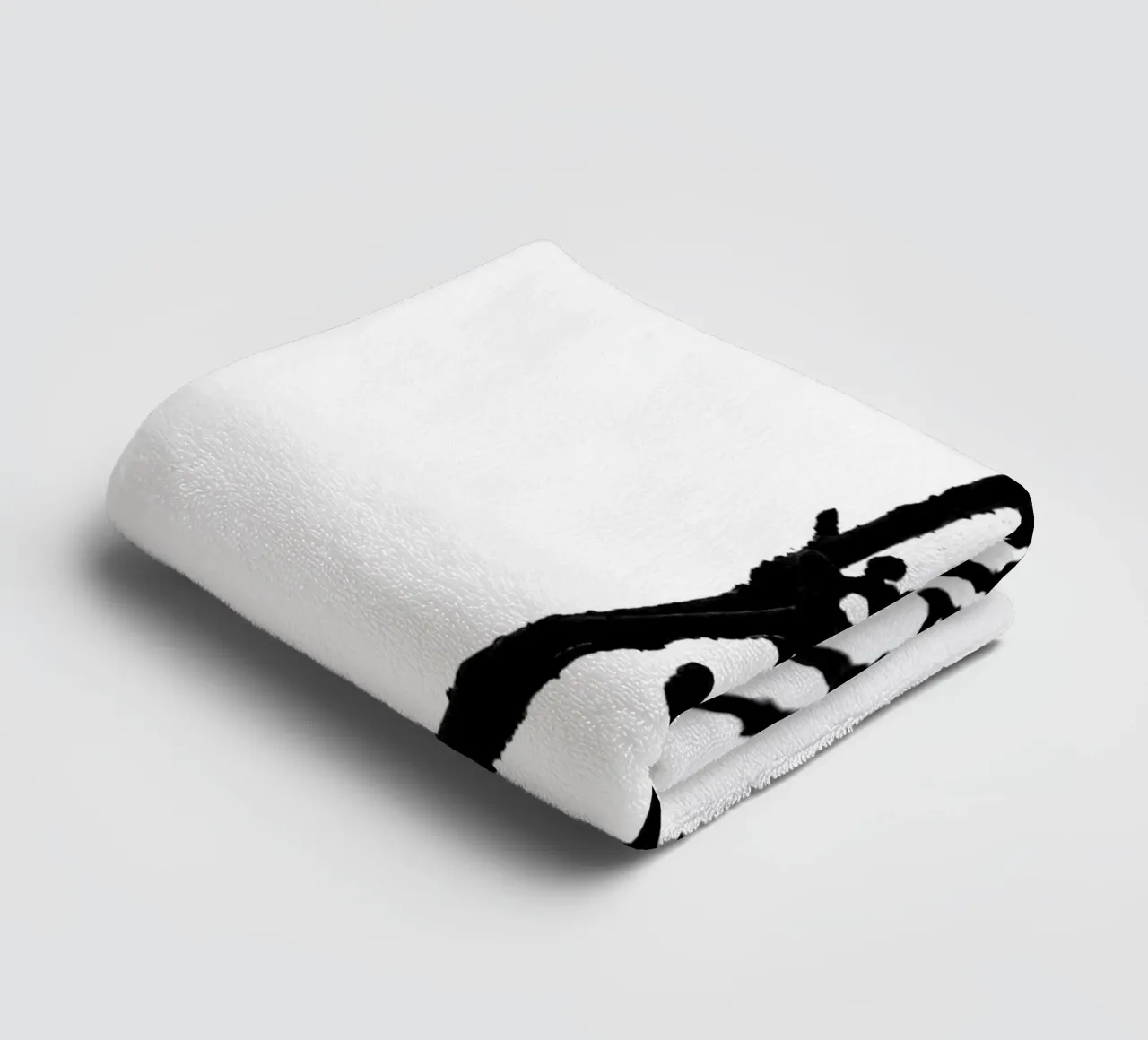 Keep it Minimal towel by rafael campezato
