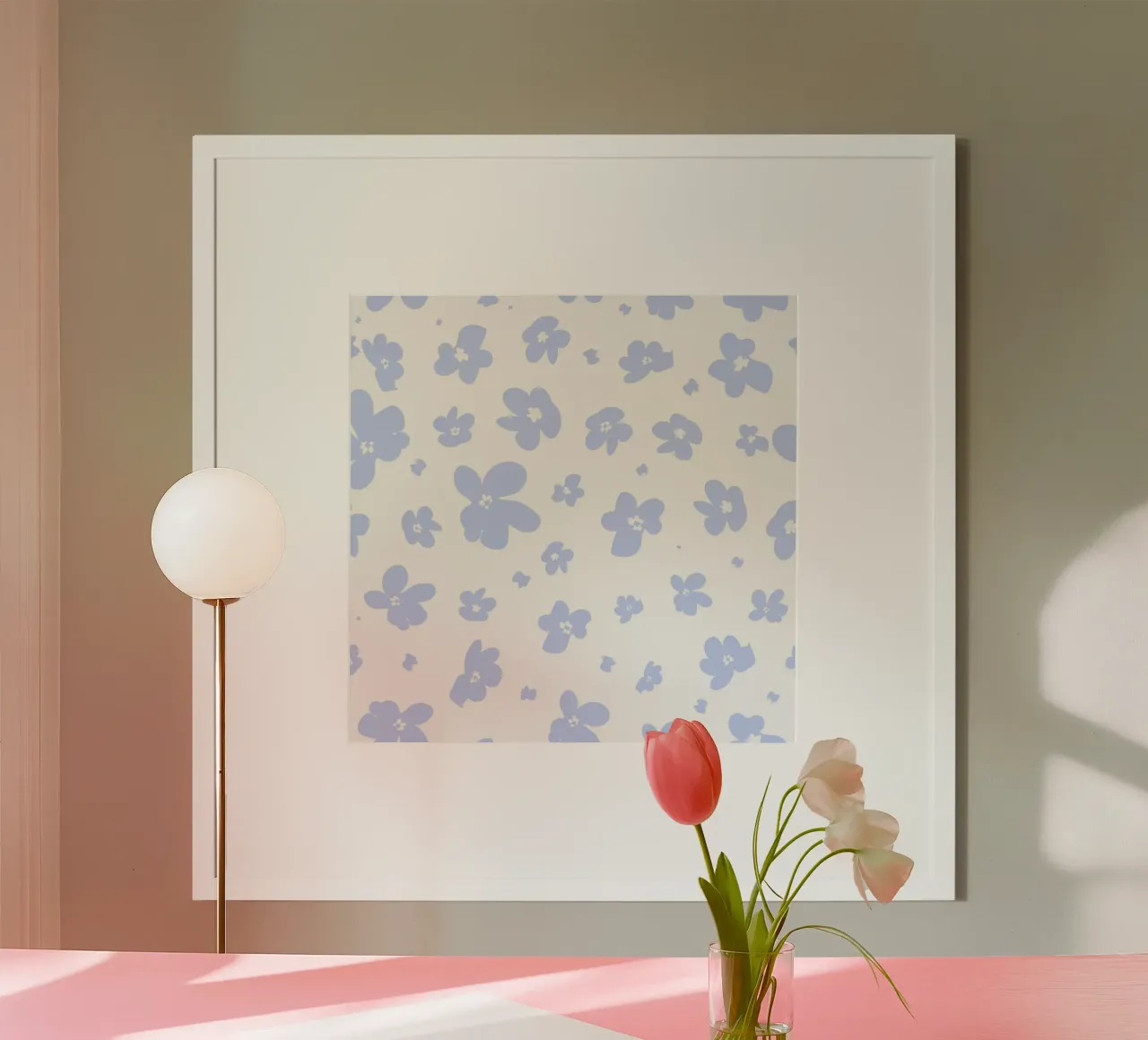 Semplice campo di fiori bianchi e blu poster con telaio in legno da gulsengunel