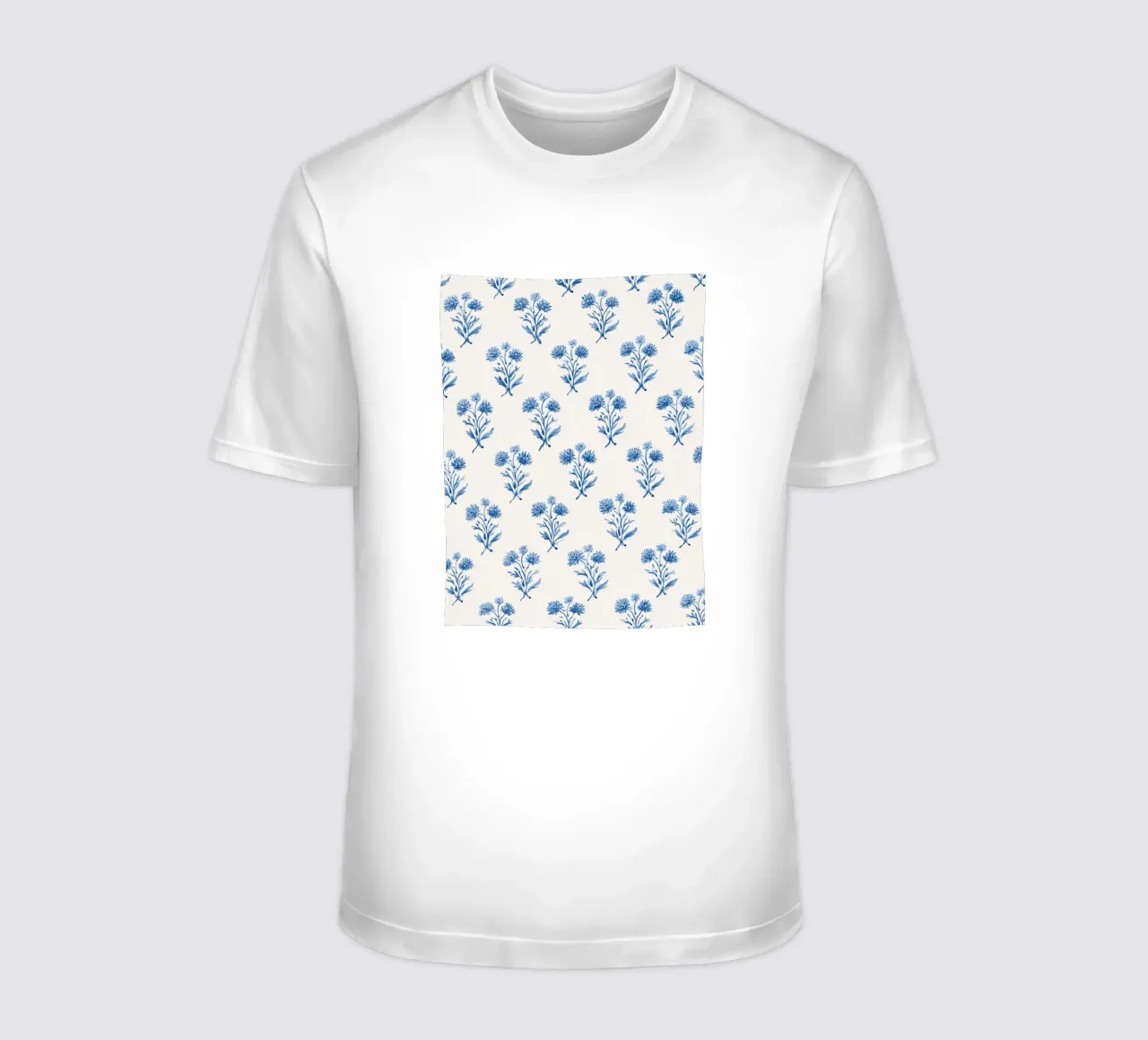 Blaue Blüten Liebe T-Shirt von Carinaprint