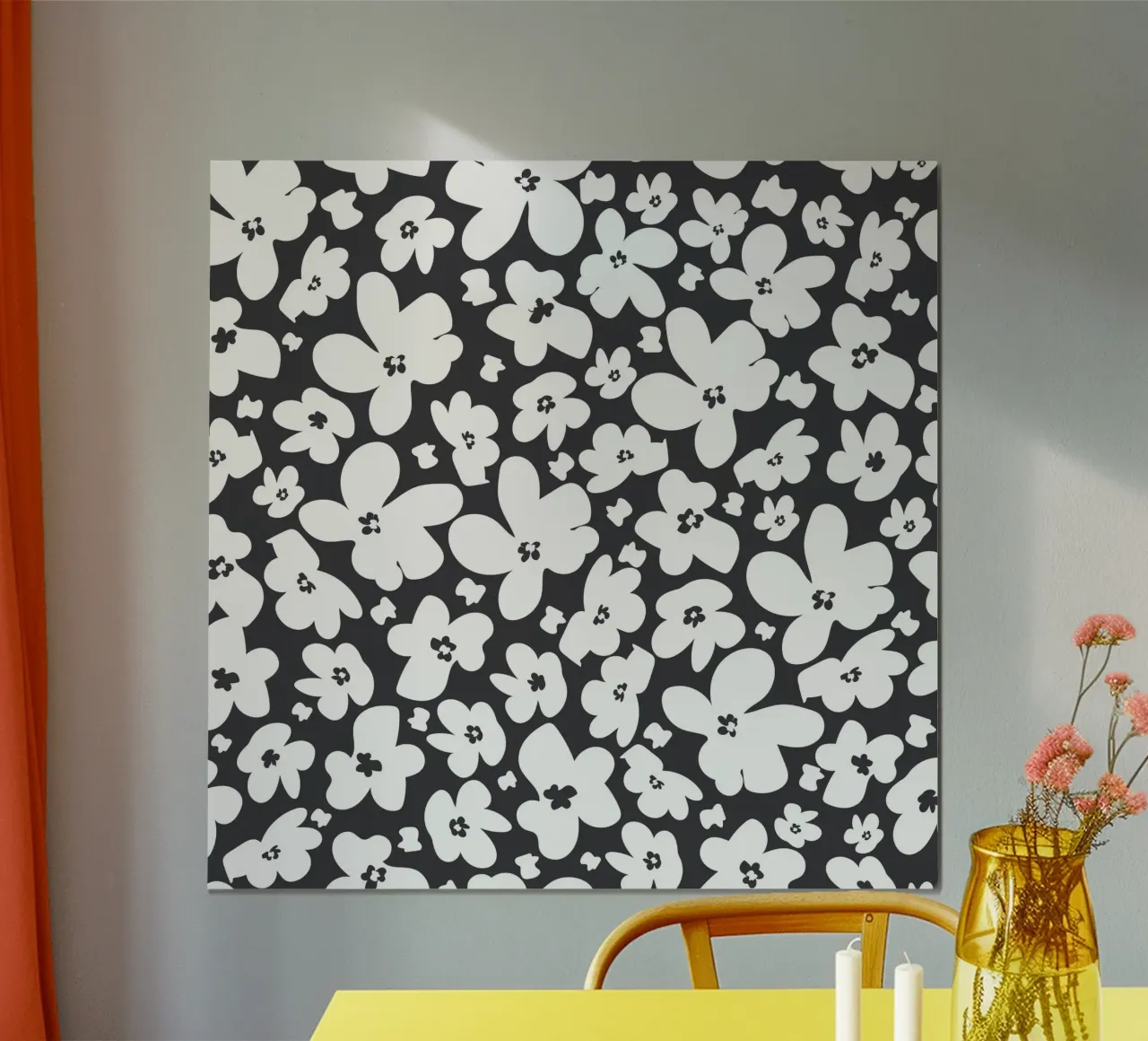 Semplice campo di fiori bianchi e neri poster con telaio in legno da gulsengunel