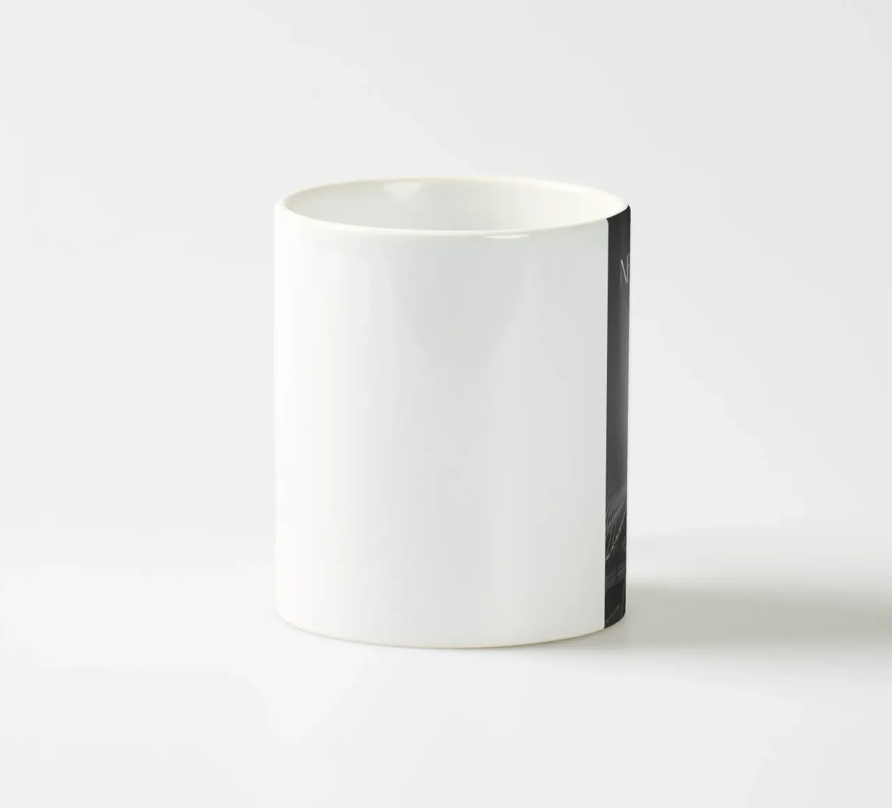 New York tazza in ceramica da Flo Klein