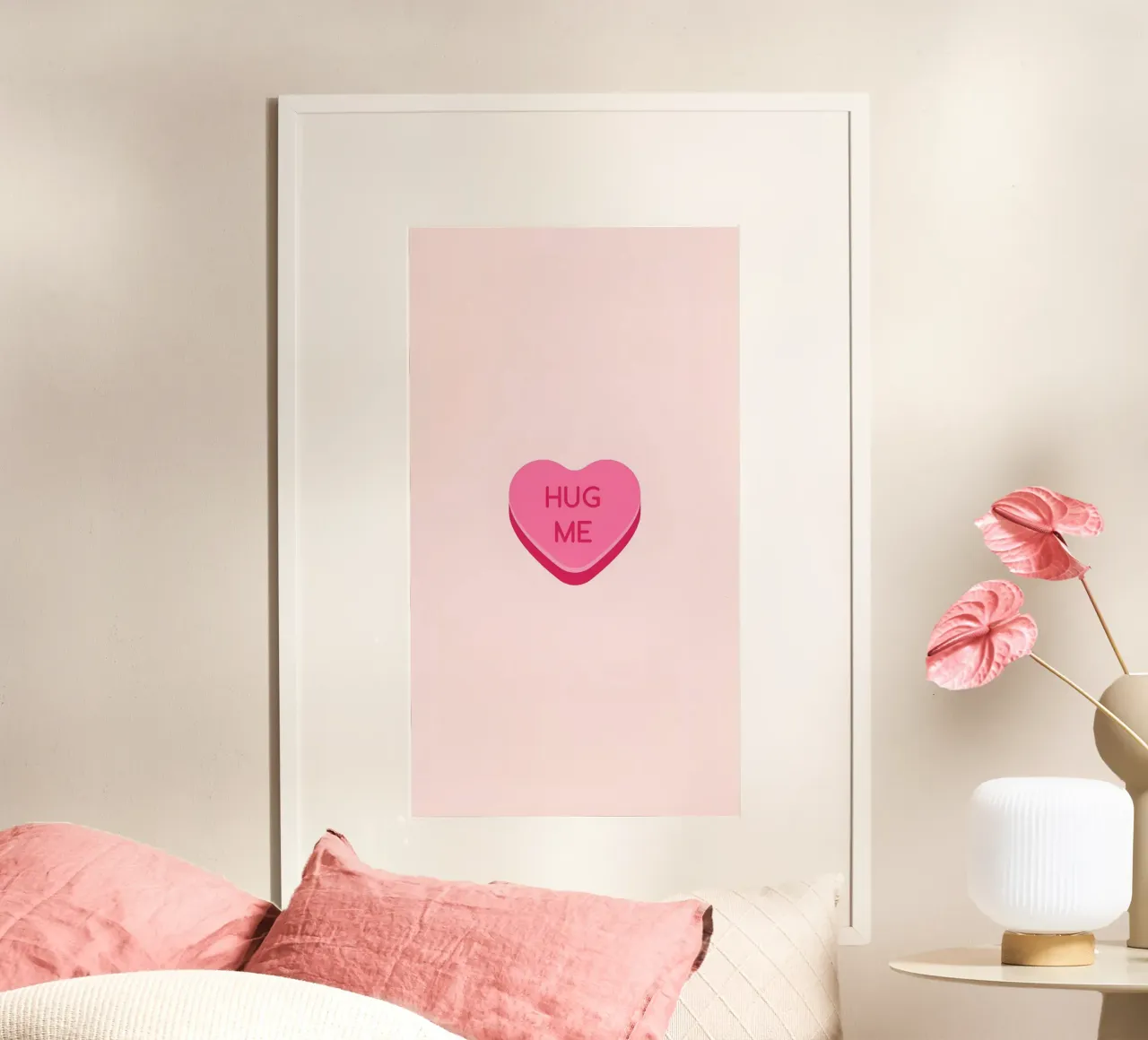 Embrassez-moi - Art de la Saint-Valentin avec des cœurs en bonbons poster avec cadre en plastique de homdeco