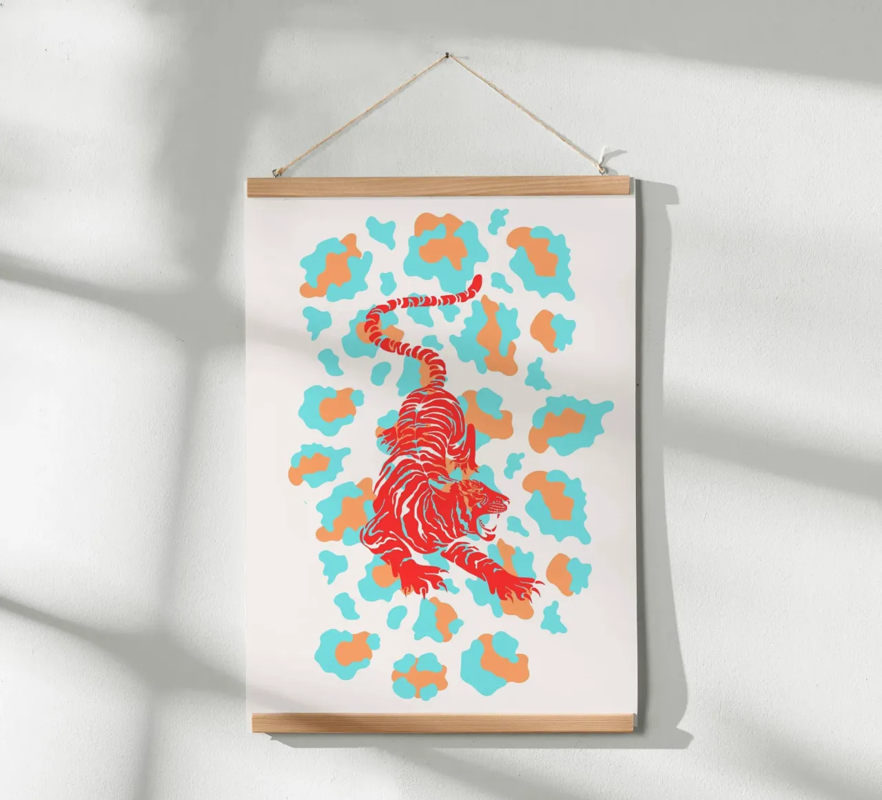 Rode tijger op luipaardprint - Pop Art Print poster van homdeco