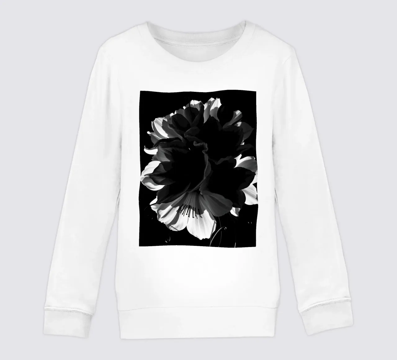 Ondergedompelde bloemblaadjes: Een symfonie van monochrome schaduwen en licht kinder sweatshirt van Artistic-shop