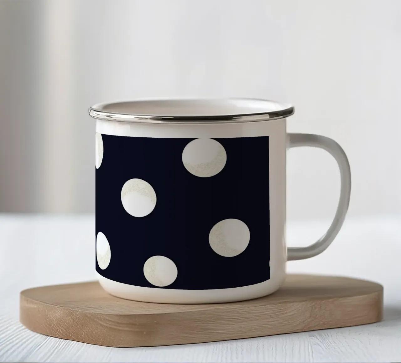 Motivo a pois bianchi e dorati di colore blu scuro tazza in smalto da gulsengunel