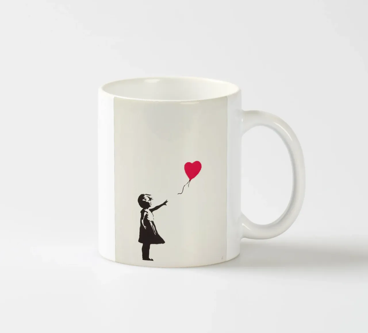 Ragazza con palloncino, 2004 tazza in ceramica da Riggle Glenda